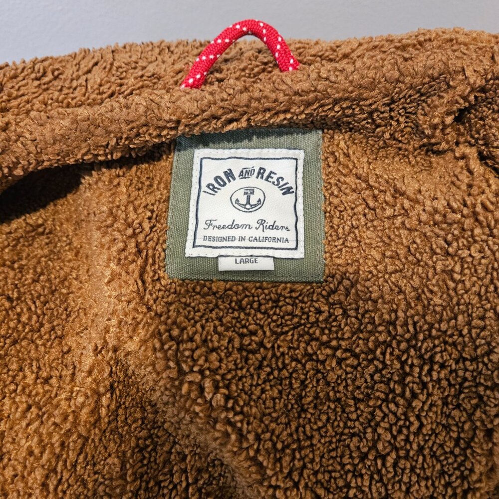 Iron & Resin Waxed Nautilus Jacket (Olive) (1st Gen) (Men's Large) - Picture 3 of 5